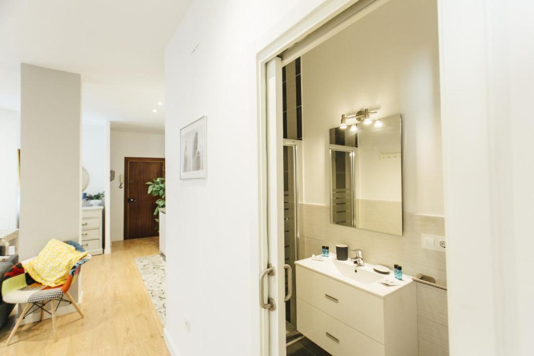 Bright And Comfortable- 2D 2B- Conde De Torrejon Севілья Екстер'єр фото